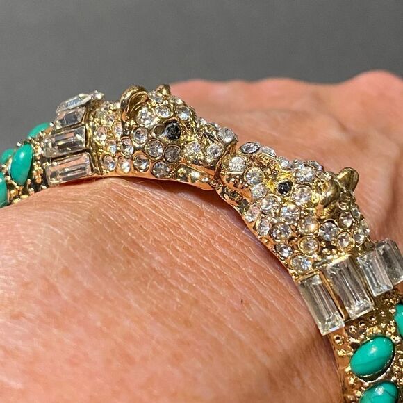 NWOT Amrita Singh Gold and Green Lepoard 🐆 Bracelet - Picture 8 of 11
